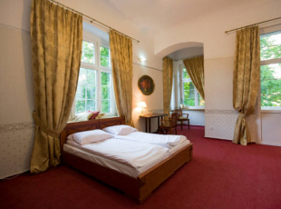 SCHLOSS Nowęcin Suiten Zimmer Unterkunft in einem Schloss am Meer rund um Leba